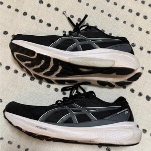 ASICS Men's Black and White Athletic Shoes
